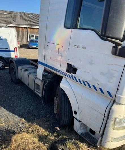 MAN TGX 18-440 4x2 LLS-U mega - Tractor head: gambar 2 MAN TGX 18-440 4x2 LLS-U mega - Tractor head: gambar 2