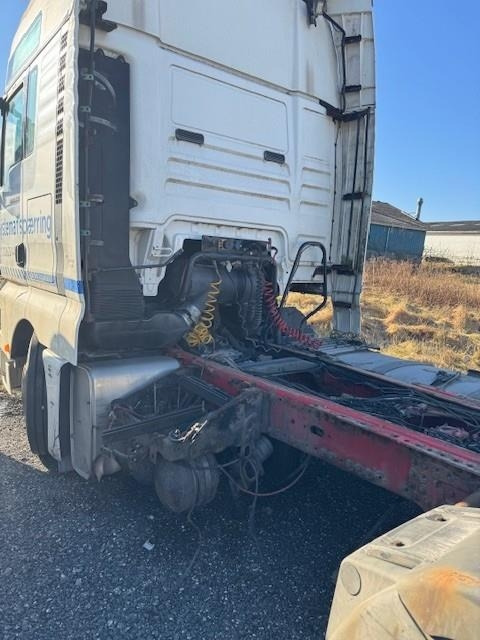 MAN TGX 18-440 4x2 LLS-U mega - Tractor head: gambar 3 MAN TGX 18-440 4x2 LLS-U mega - Tractor head: gambar 3