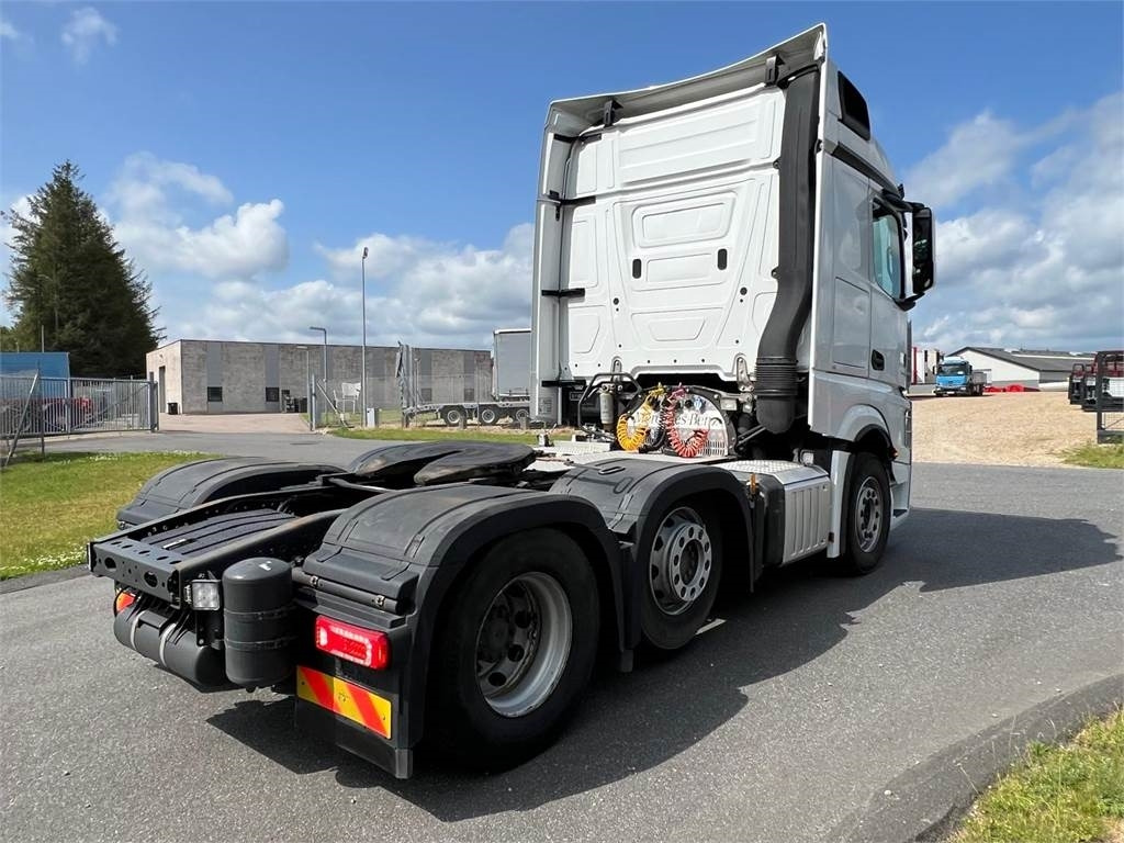 Mercedes-Benz Actros 2548 LS - Tractor head: gambar 4 Mercedes-Benz Actros 2548 LS - Tractor head: gambar 4