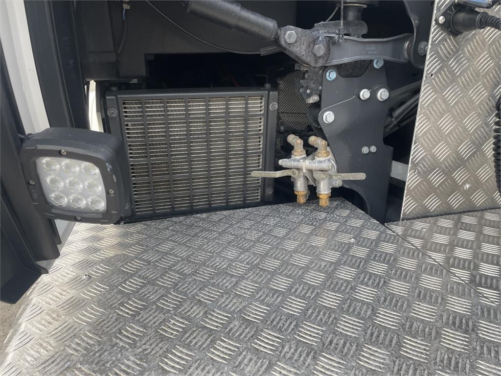 Scania S660 A 6x2 NB 2950 - Tractor head: gambar 5 Scania S660 A 6x2 NB 2950 - Tractor head: gambar 5