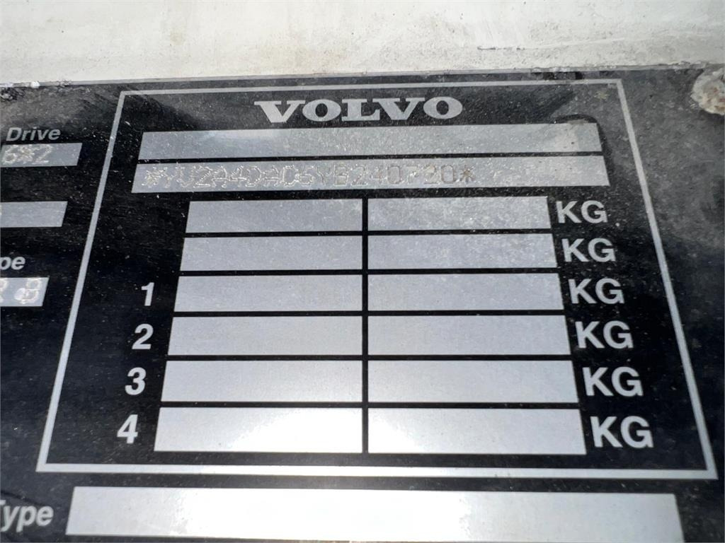 Volvo FH12-420 - Truk skip loader: gambar 4 Volvo FH12-420 - Truk skip loader: gambar 4