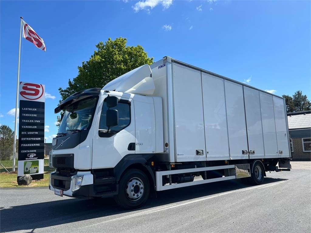 Volvo FL 16 ton 250HK - Truk box: gambar 1 Volvo FL 16 ton 250HK - Truk box: gambar 1