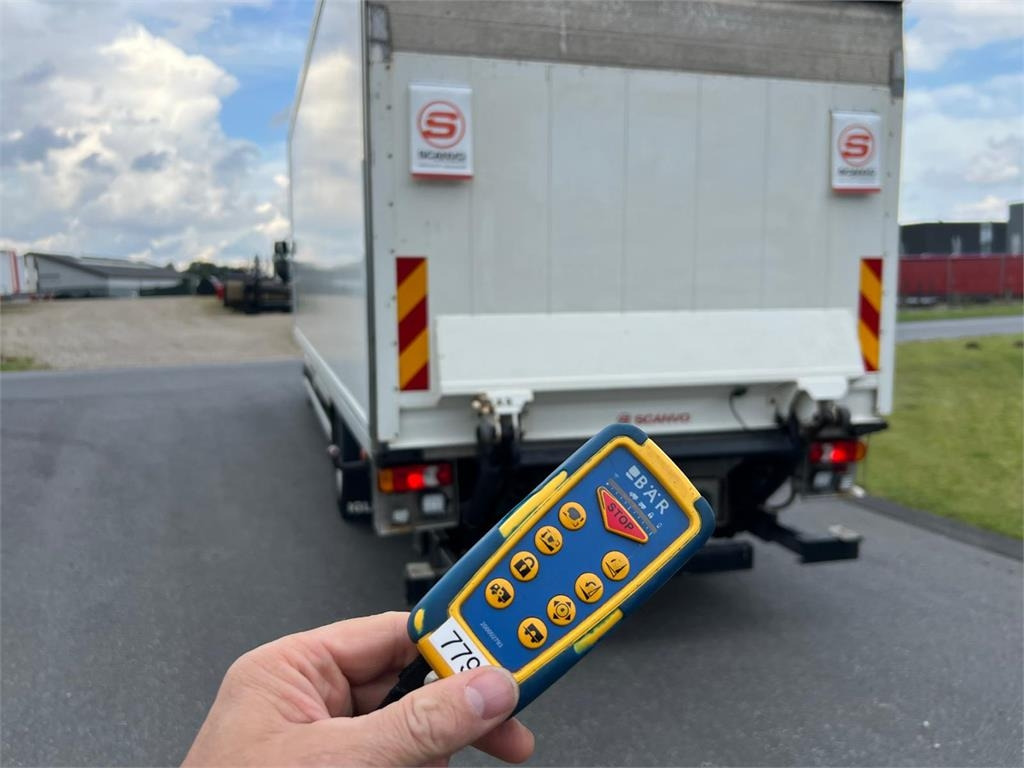 Volvo FL 250 16 ton - Truk berpendingin: gambar 4 Volvo FL 250 16 ton - Truk berpendingin: gambar 4