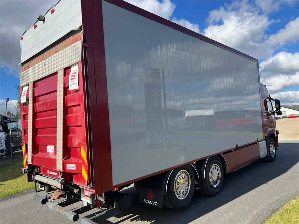 Volvo FM460 - Truk box: gambar 2 Volvo FM460 - Truk box: gambar 2