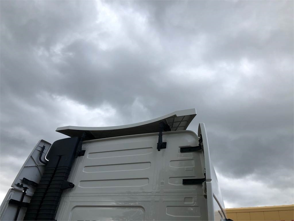 Volvo Tagspoiler Volvo FH Globetrotter 2018 - Aerodinamika/ Spoiler untuk Truk: gambar 5 Volvo Tagspoiler Volvo FH Globetrotter 2018 - Aerodinamika/ Spoiler untuk Truk: gambar 5