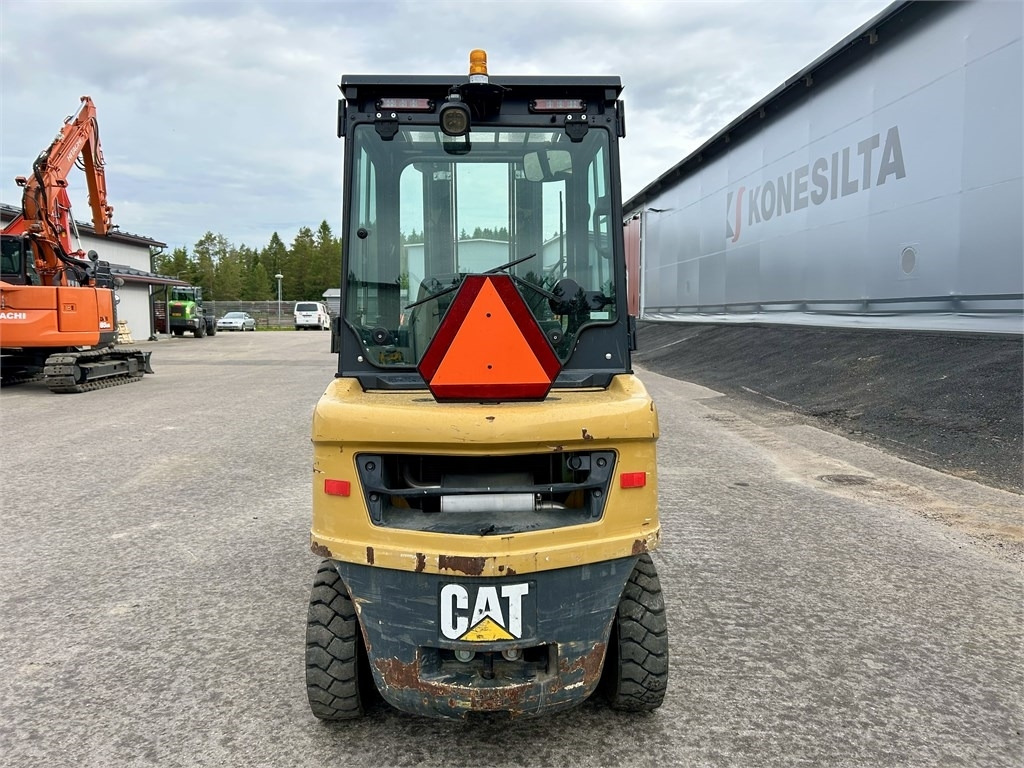 CAT DP 25 NT - Forklift diesel: gambar 3 CAT DP 25 NT - Forklift diesel: gambar 3