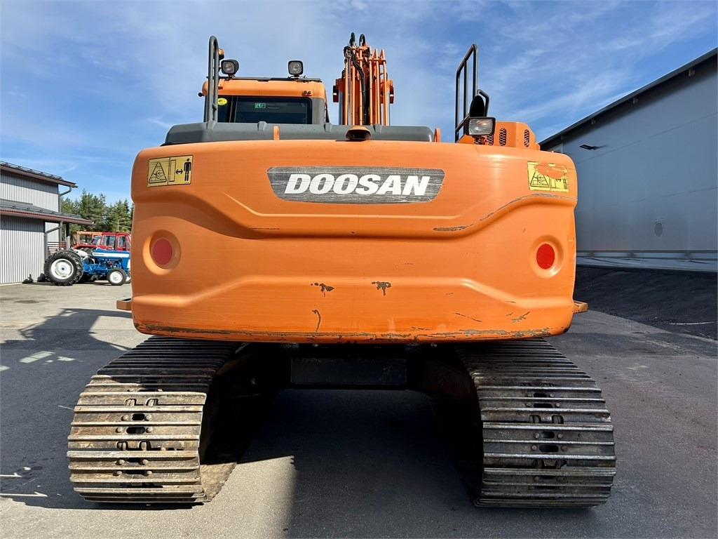 Doosan DX160LC-3 KALLISTAJA+PYÖRITTÄJÄ - Ekskavator perayap: gambar 3 Doosan DX160LC-3 KALLISTAJA+PYÖRITTÄJÄ - Ekskavator perayap: gambar 3
