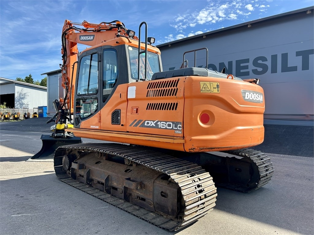 Doosan DX160LC-3 KALLISTAJA+PYÖRITTÄJÄ - Ekskavator perayap: gambar 2 Doosan DX160LC-3 KALLISTAJA+PYÖRITTÄJÄ - Ekskavator perayap: gambar 2