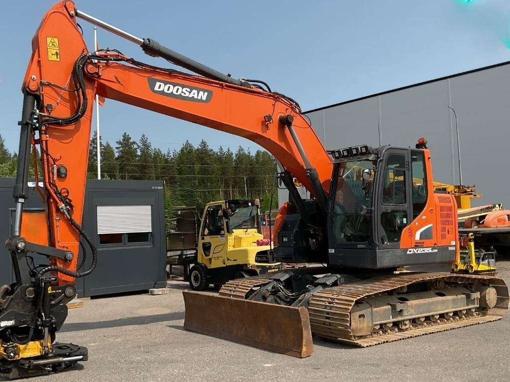 Doosan DX235LCR-5 DOZER - Ekskavator perayap: gambar 1 Doosan DX235LCR-5 DOZER - Ekskavator perayap: gambar 1