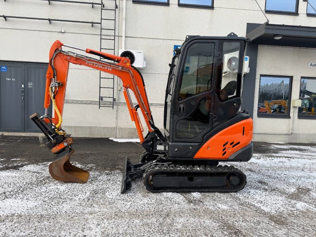 Ekskavator mini Hitachi ZX 18-3 CLR Kallistaja ja pyöritys: gambar 1