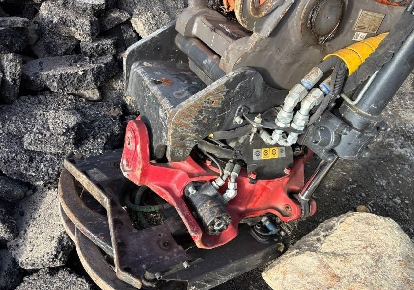 Hitachi ZX170W-6 + Peräkärry 2-akselinen  - Ekskavator roda: gambar 4 Hitachi ZX170W-6 + Peräkärry 2-akselinen  - Ekskavator roda: gambar 4