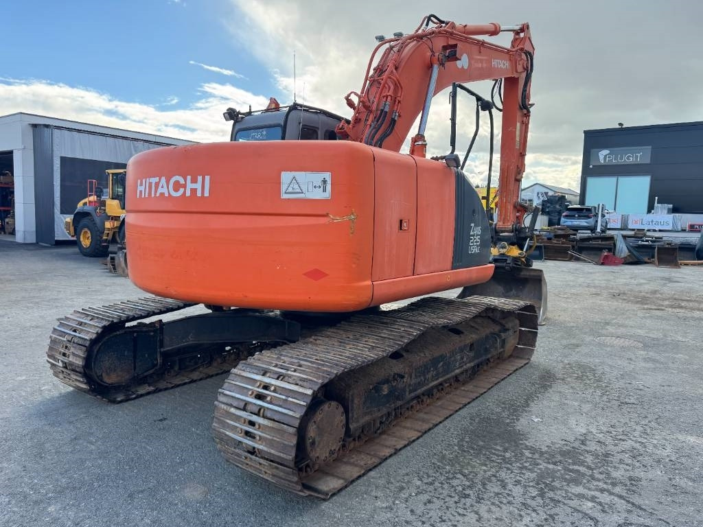 Hitachi ZX225USR PYÖRITTÄJÄLLÄ - Ekskavator perayap: gambar 5 Hitachi ZX225USR PYÖRITTÄJÄLLÄ - Ekskavator perayap: gambar 5