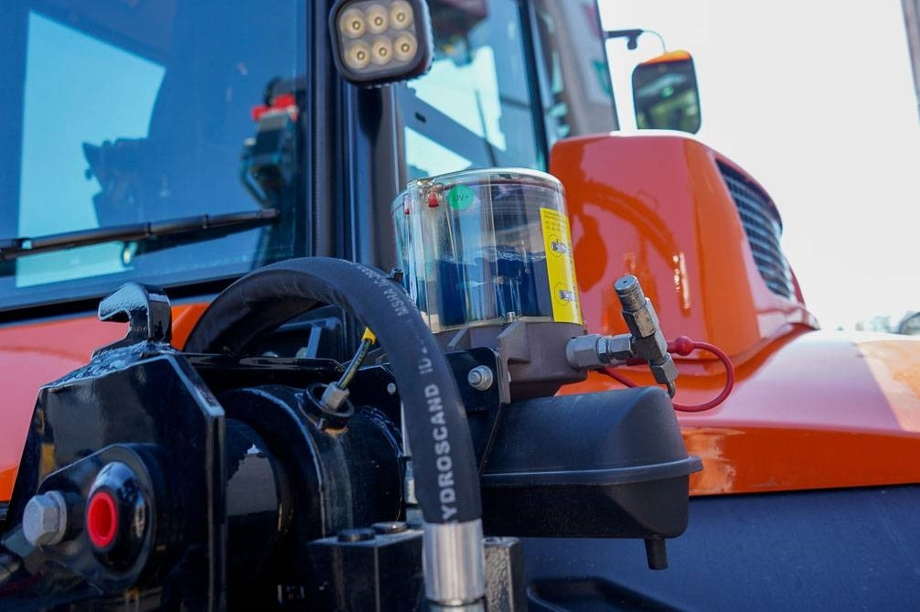 Backhoe loader Huddig 1370 City EX-DEMO Myyty! Sold!: gambar 28