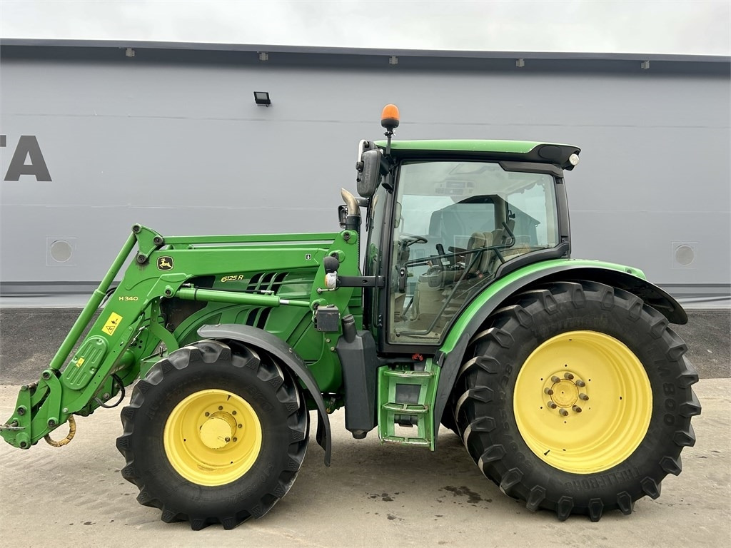 John Deere 6125 R AUTOPOWER ETUKUORMAAJALLA - Traktor: gambar 1 John Deere 6125 R AUTOPOWER ETUKUORMAAJALLA - Traktor: gambar 1