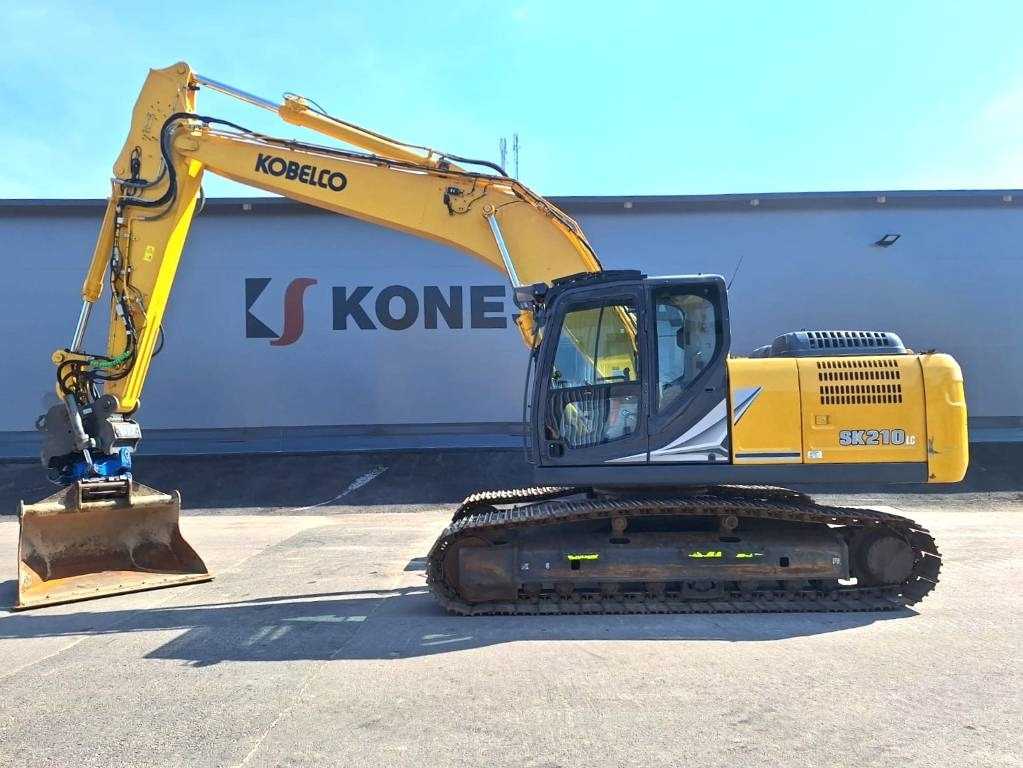 Kobelco SK210LC-11 PYÖRITTÄJÄLLÄ - Ekskavator perayap: gambar 1 Kobelco SK210LC-11 PYÖRITTÄJÄLLÄ - Ekskavator perayap: gambar 1