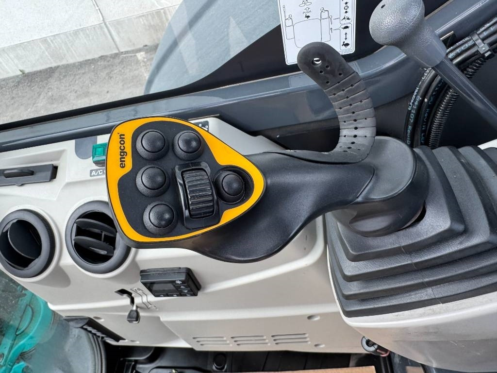 Ekskavator mini Kobelco SK45SRX-6 Pyörittäjä pihdeillä: gambar 13