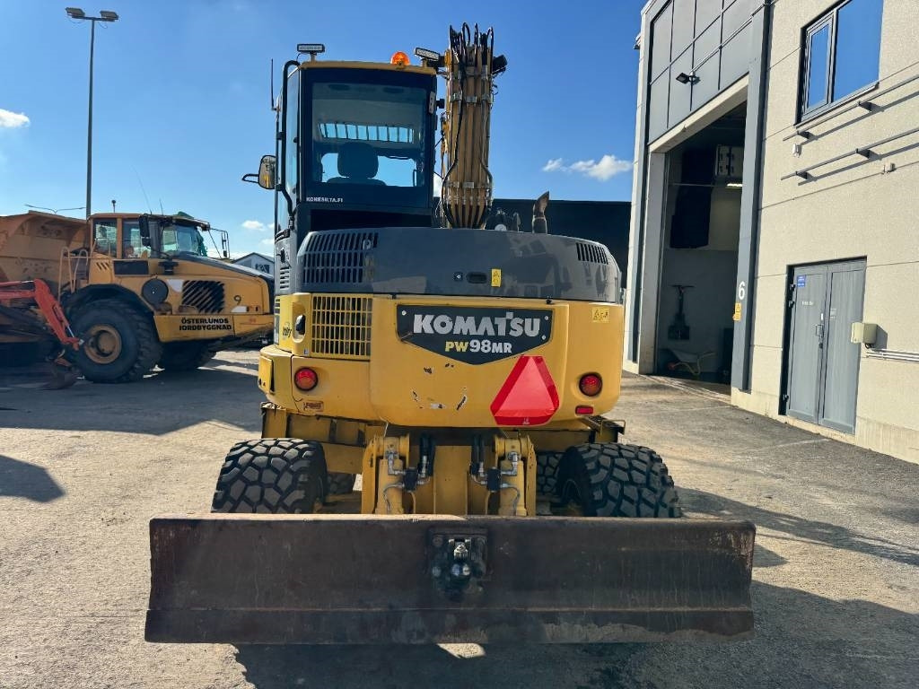 Komatsu PW 98 MR-6 - Ekskavator roda: gambar 4 Komatsu PW 98 MR-6 - Ekskavator roda: gambar 4