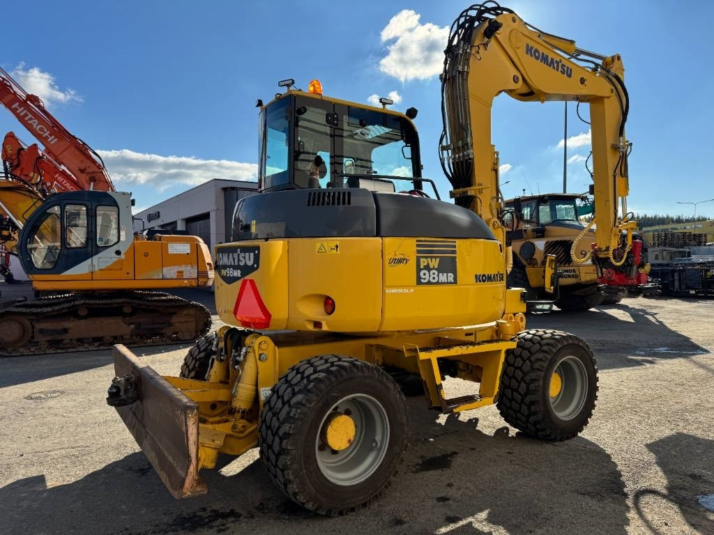 Komatsu PW 98 MR-6 - Ekskavator roda: gambar 5 Komatsu PW 98 MR-6 - Ekskavator roda: gambar 5