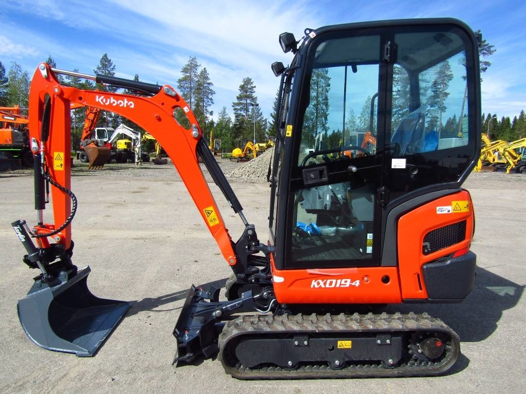 Kubota KX019-4 ERIKOISTARJOUS RAJOITETTU ERÄ - Ekskavator mini: gambar 1 Kubota KX019-4 ERIKOISTARJOUS RAJOITETTU ERÄ - Ekskavator mini: gambar 1