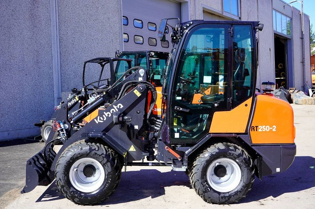 Kubota RT250-2 UUSI KONE! - Pemuat ringkas: gambar 1 Kubota RT250-2 UUSI KONE! - Pemuat ringkas: gambar 1