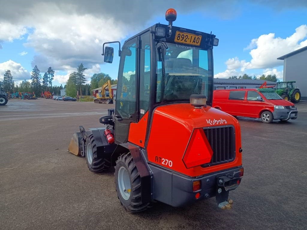 Kubota RT270 KAUHA+PIIKIT - Pemuat ringkas: gambar 2 Kubota RT270 KAUHA+PIIKIT - Pemuat ringkas: gambar 2
