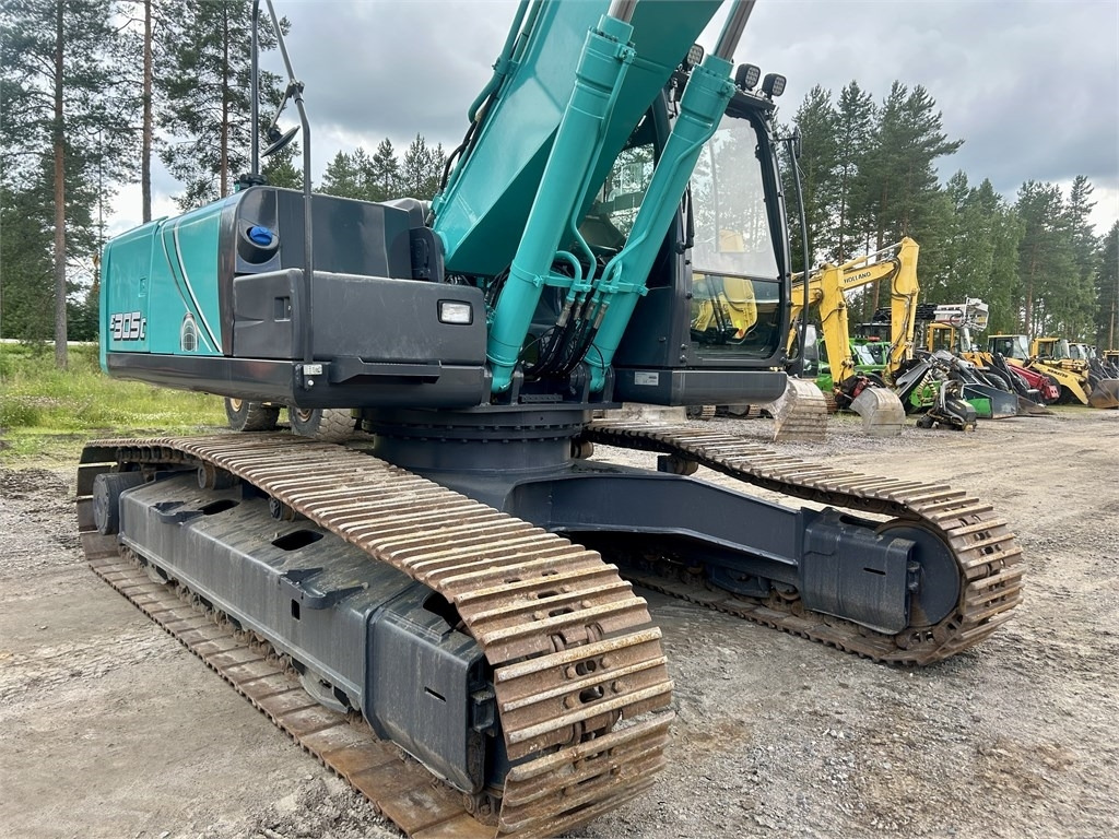 Ekskavator perayap New Holland Kobelco E305C EVO: gambar 11