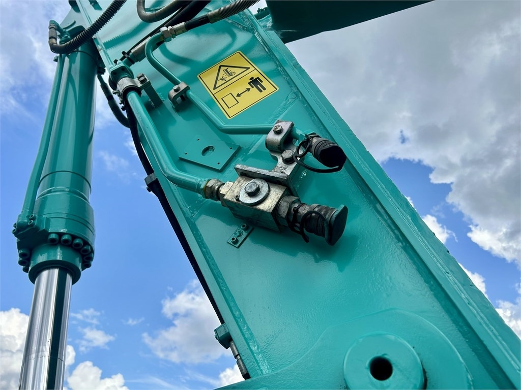 Ekskavator perayap New Holland Kobelco E305C EVO: gambar 19