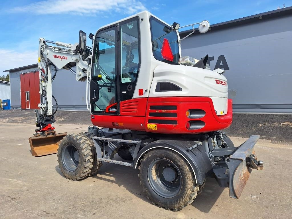Takeuchi TB295W KÄRRY, PYÖRITTÄJÄ, 5-KAUHAA - Ekskavator roda: gambar 2 Takeuchi TB295W KÄRRY, PYÖRITTÄJÄ, 5-KAUHAA - Ekskavator roda: gambar 2