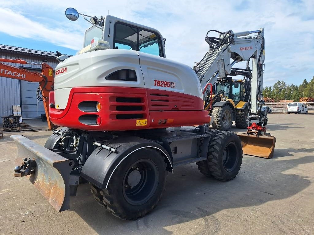 Takeuchi TB295W KÄRRY, PYÖRITTÄJÄ, 5-KAUHAA - Ekskavator roda: gambar 4 Takeuchi TB295W KÄRRY, PYÖRITTÄJÄ, 5-KAUHAA - Ekskavator roda: gambar 4