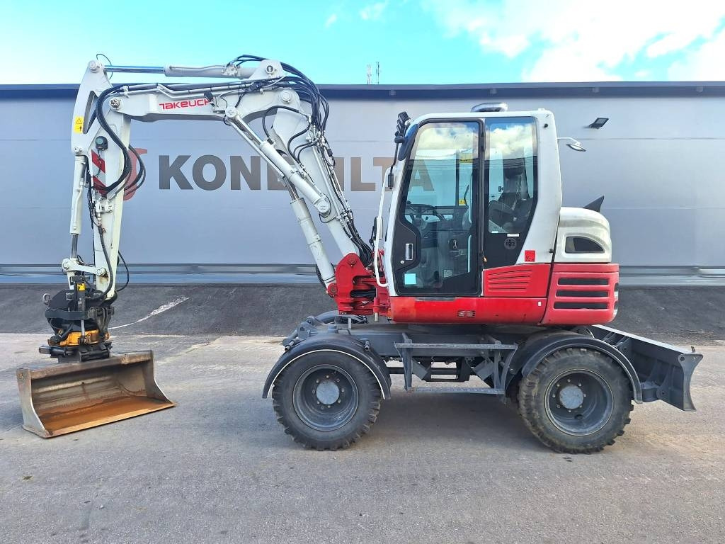 Takeuchi TB295W PYÖRITTÄJÄLLÄ - Ekskavator roda: gambar 1 Takeuchi TB295W PYÖRITTÄJÄLLÄ - Ekskavator roda: gambar 1