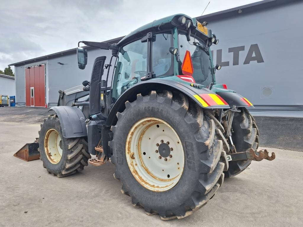 Valtra N174 VERSU ETUKUORMAAJALLA - Traktor: gambar 2 Valtra N174 VERSU ETUKUORMAAJALLA - Traktor: gambar 2