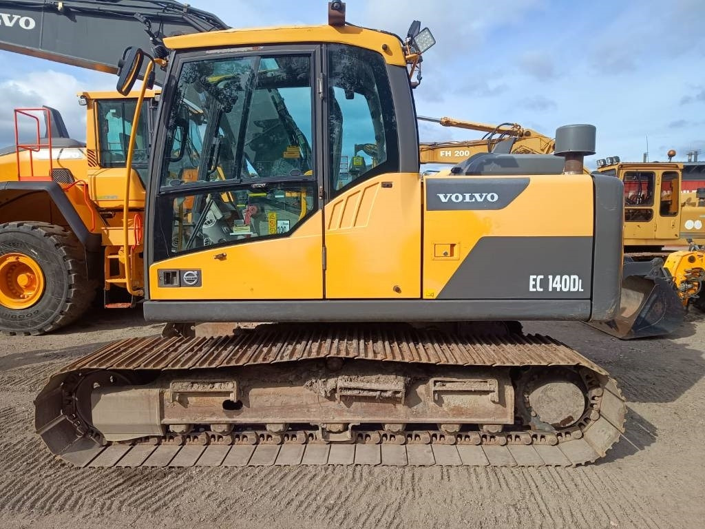 Volvo EC140DL PYÖRITTÄJÄLLÄ - Ekskavator perayap: gambar 1 Volvo EC140DL PYÖRITTÄJÄLLÄ - Ekskavator perayap: gambar 1