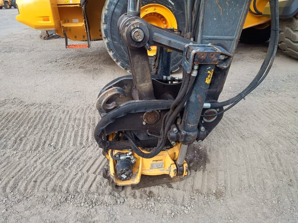 Volvo EC140DL PYÖRITTÄJÄLLÄ - Ekskavator perayap: gambar 2 Volvo EC140DL PYÖRITTÄJÄLLÄ - Ekskavator perayap: gambar 2
