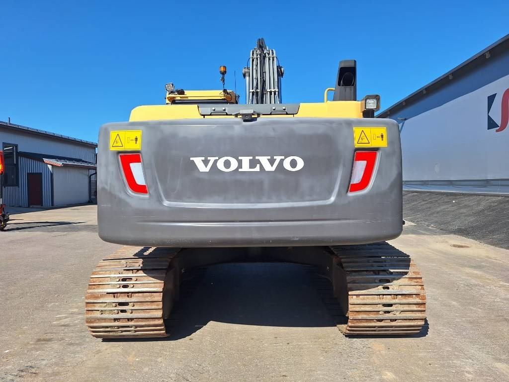 Volvo EC220DL PYÖRITTÄJÄLLÄ - Ekskavator perayap: gambar 3 Volvo EC220DL PYÖRITTÄJÄLLÄ - Ekskavator perayap: gambar 3