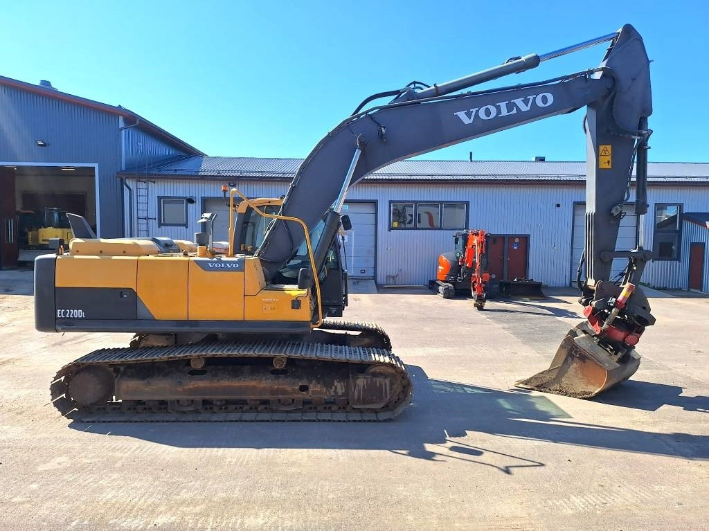 Volvo EC220DL PYÖRITTÄJÄLLÄ  - Ekskavator perayap: gambar 5 Volvo EC220DL PYÖRITTÄJÄLLÄ  - Ekskavator perayap: gambar 5