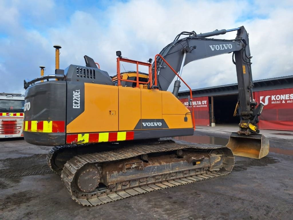 Volvo EC220EL HUIPPUVARUSTEILLA - Ekskavator perayap: gambar 4 Volvo EC220EL HUIPPUVARUSTEILLA - Ekskavator perayap: gambar 4