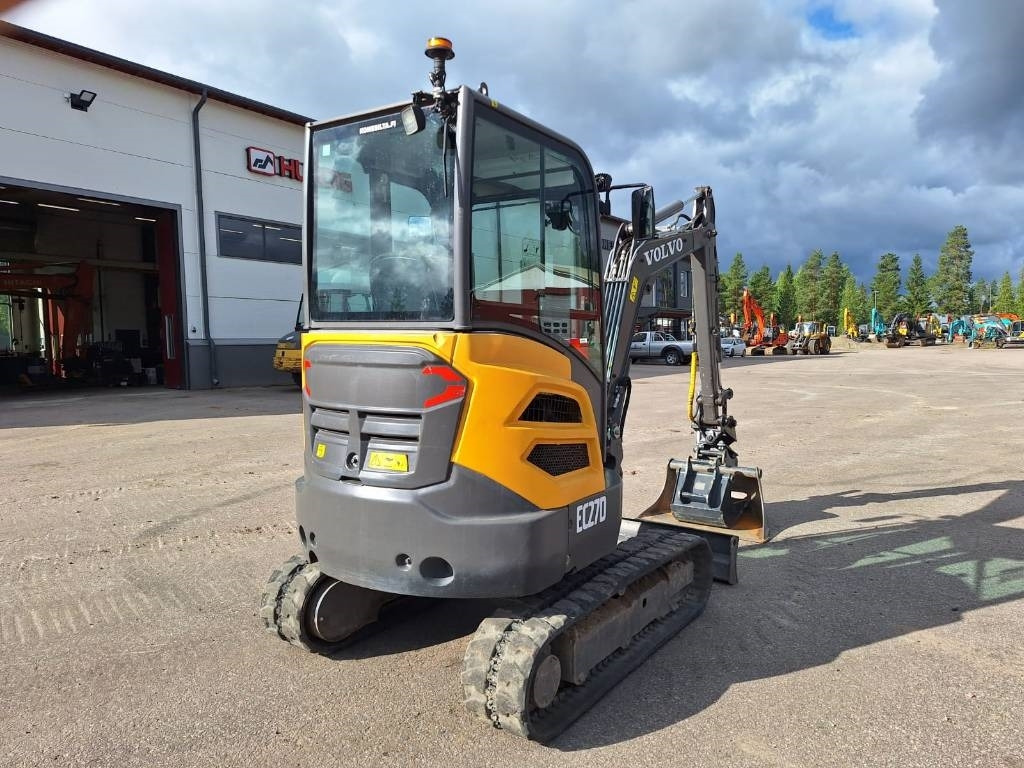 Volvo EC27D KALLISTAJA, 2-KAUHAA - Ekskavator mini: gambar 3 Volvo EC27D KALLISTAJA, 2-KAUHAA - Ekskavator mini: gambar 3