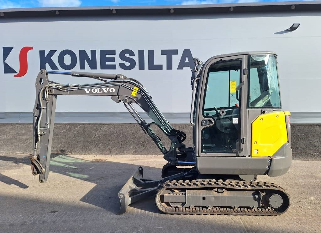 Volvo EC35D HIENO KUNTO - Ekskavator mini: gambar 1 Volvo EC35D HIENO KUNTO - Ekskavator mini: gambar 1