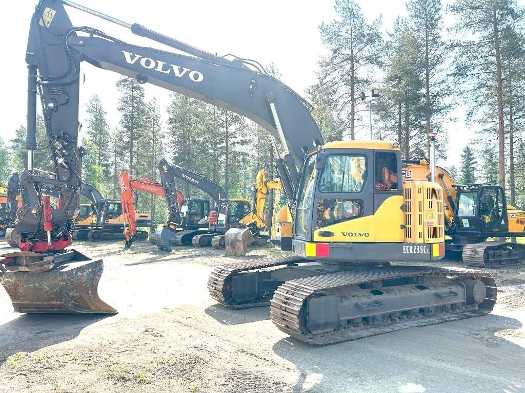 Volvo ECR235CL PYÖRITTÄJÄ, 3D-LAITTEET - Ekskavator perayap: gambar 1 Volvo ECR235CL PYÖRITTÄJÄ, 3D-LAITTEET - Ekskavator perayap: gambar 1
