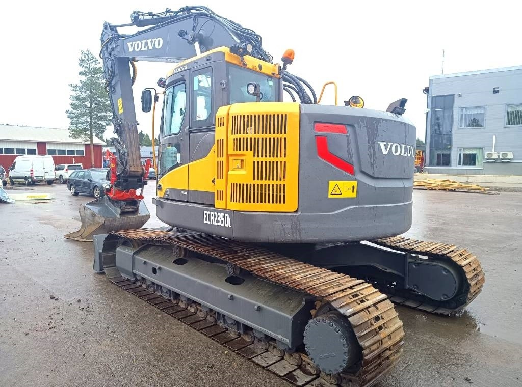 Volvo ECR235DL PYÖRITTÄJÄLLÄ - Ekskavator perayap: gambar 3 Volvo ECR235DL PYÖRITTÄJÄLLÄ - Ekskavator perayap: gambar 3