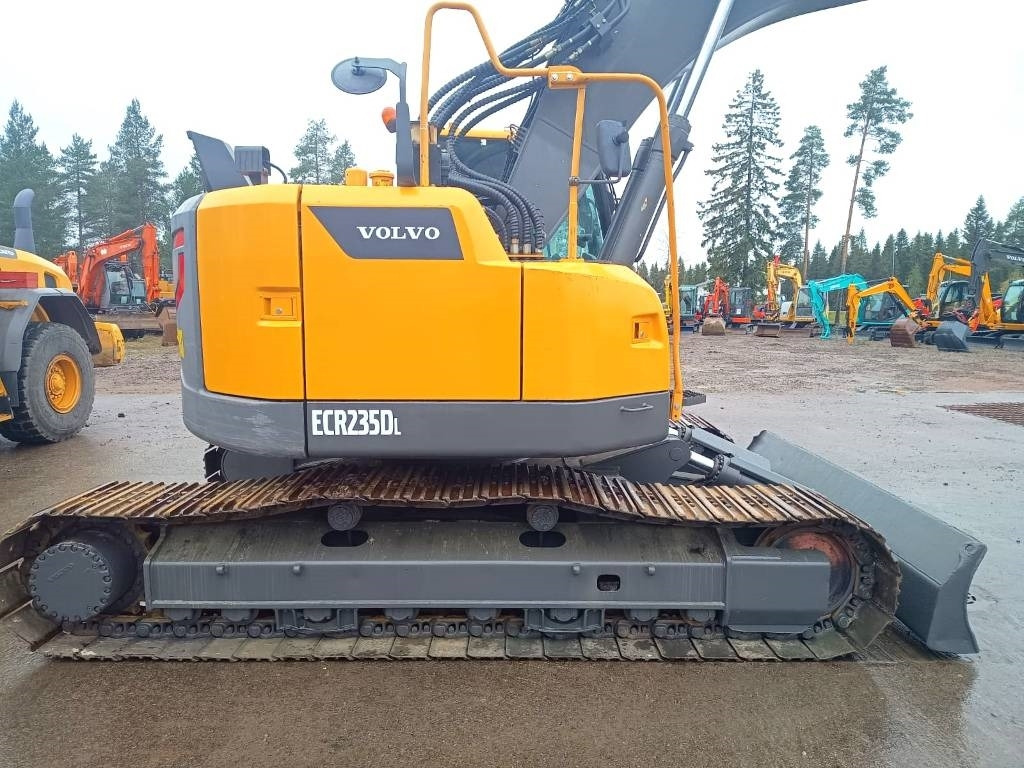 Volvo ECR235DL PYÖRITTÄJÄLLÄ - Ekskavator perayap: gambar 5 Volvo ECR235DL PYÖRITTÄJÄLLÄ - Ekskavator perayap: gambar 5