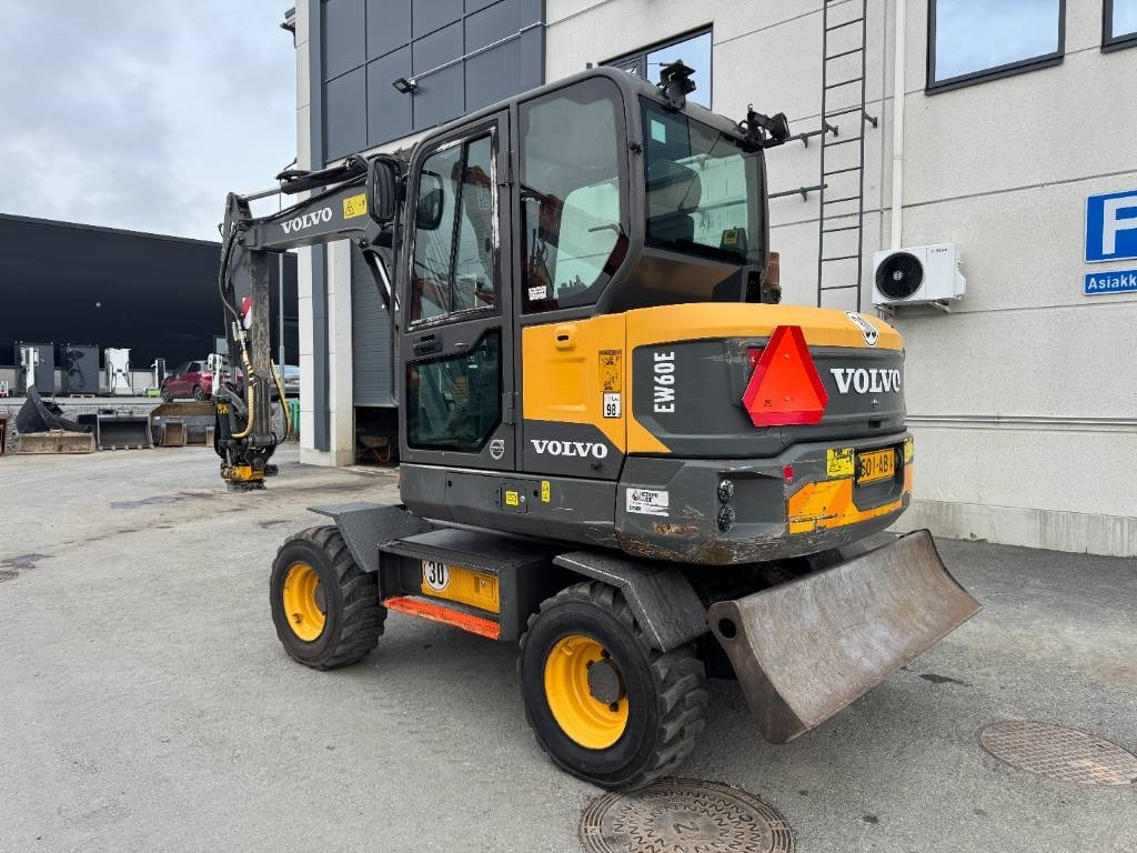 Volvo EW 60 E - Ekskavator roda: gambar 3 Volvo EW 60 E - Ekskavator roda: gambar 3
