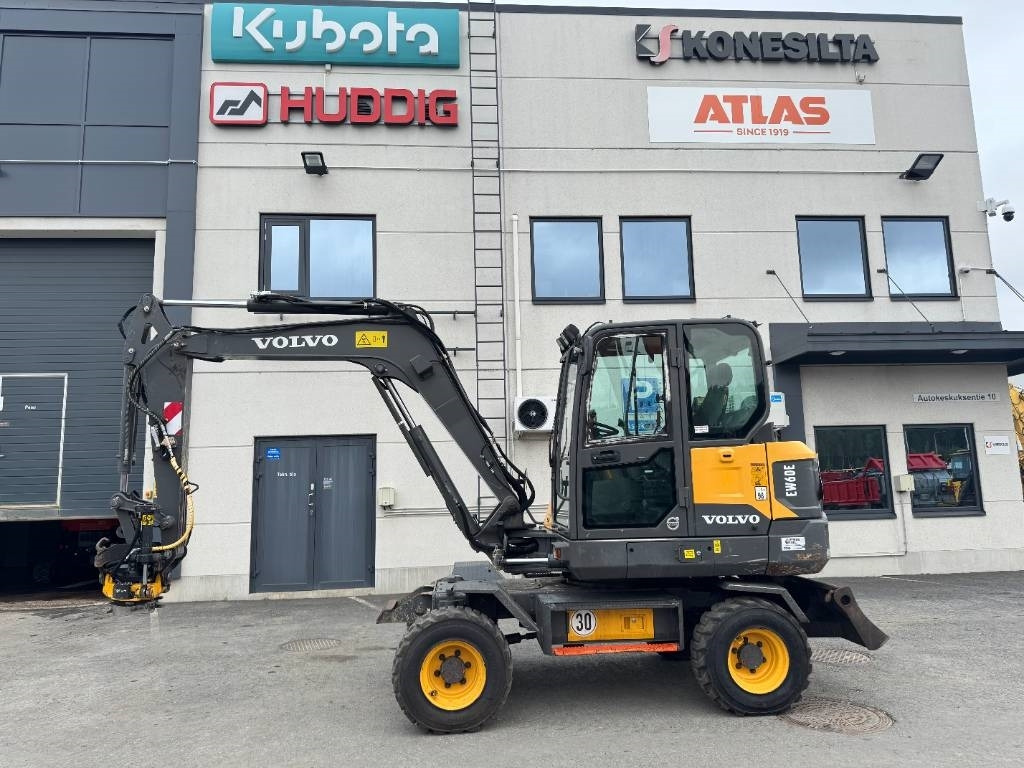 Volvo EW 60 E - Ekskavator roda: gambar 1 Volvo EW 60 E - Ekskavator roda: gambar 1