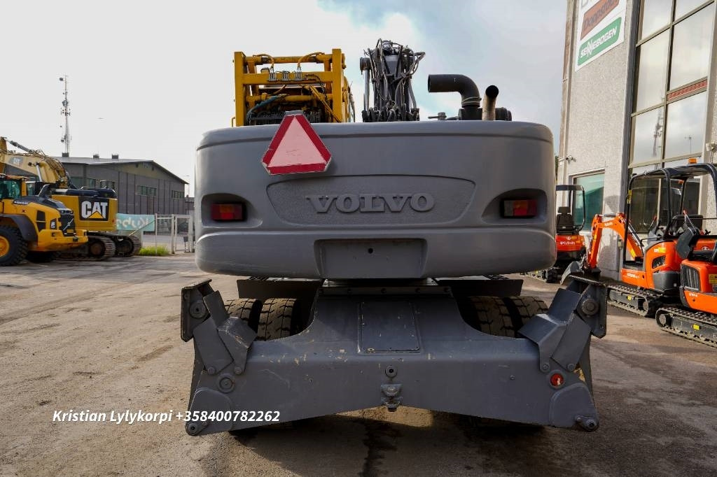 Volvo EW160B NOUSUHYTTI MATERIAALIKONE - Mesin pengisi: gambar 4 Volvo EW160B NOUSUHYTTI MATERIAALIKONE - Mesin pengisi: gambar 4