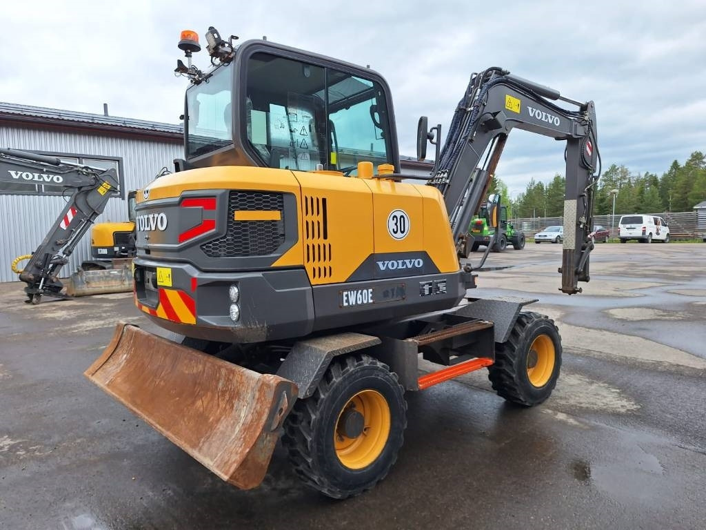 Volvo EW60E VÄHÄN AJETTU - Ekskavator roda: gambar 4 Volvo EW60E VÄHÄN AJETTU - Ekskavator roda: gambar 4