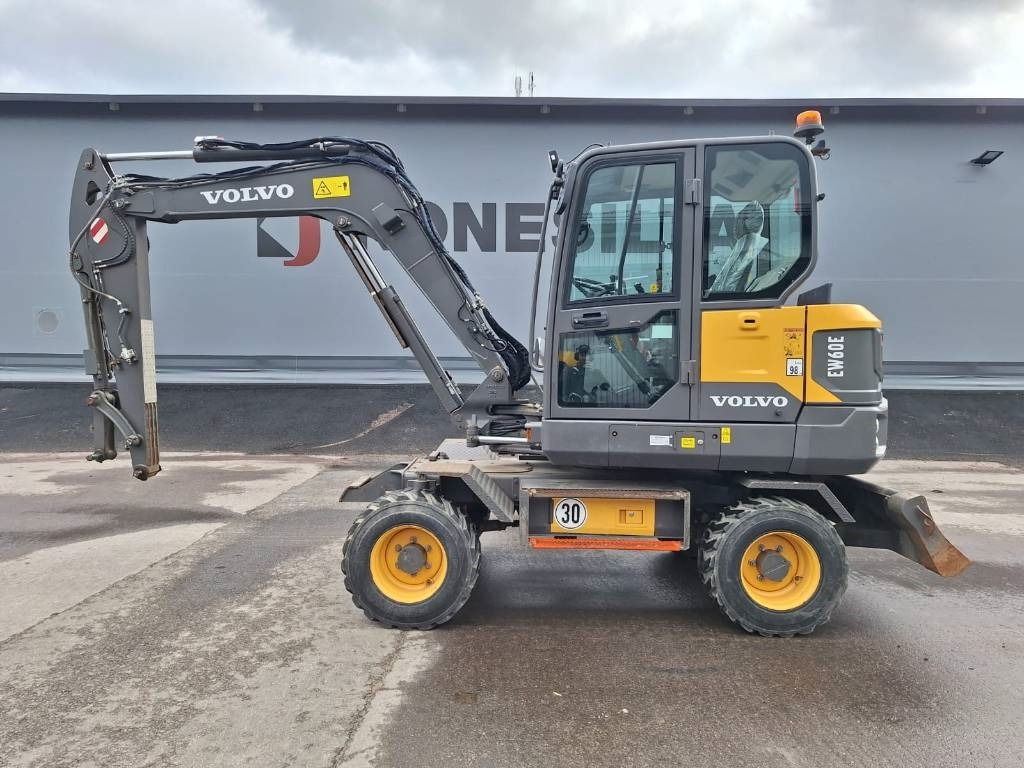 Volvo EW60E VÄHÄN AJETTU - Ekskavator roda: gambar 1 Volvo EW60E VÄHÄN AJETTU - Ekskavator roda: gambar 1