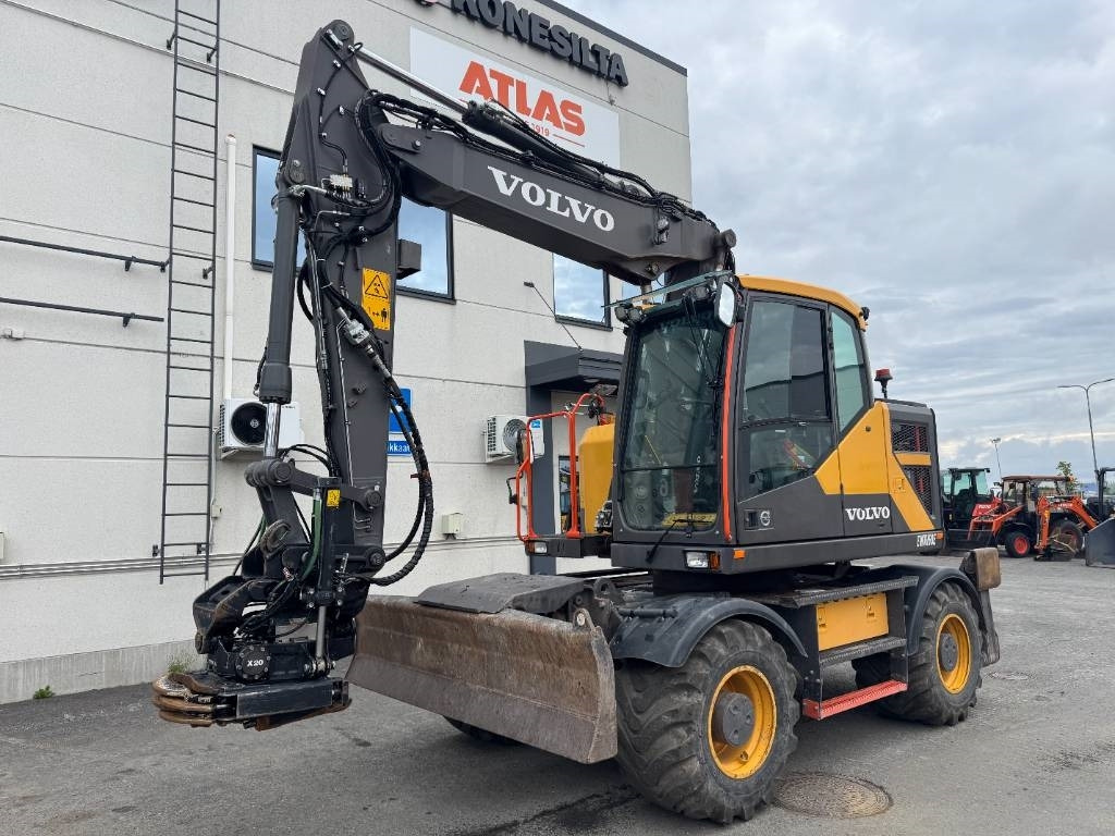 Volvo EWR 150 E - Ekskavator roda: gambar 2 Volvo EWR 150 E - Ekskavator roda: gambar 2