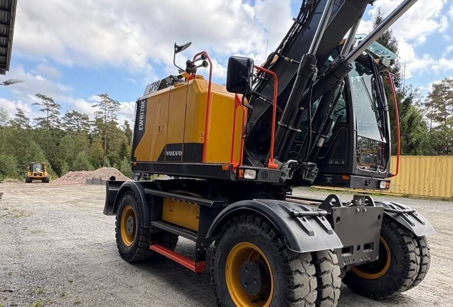 Volvo EWR 170 E 3D LEICA TULOSSA - Ekskavator roda: gambar 4 Volvo EWR 170 E 3D LEICA TULOSSA - Ekskavator roda: gambar 4