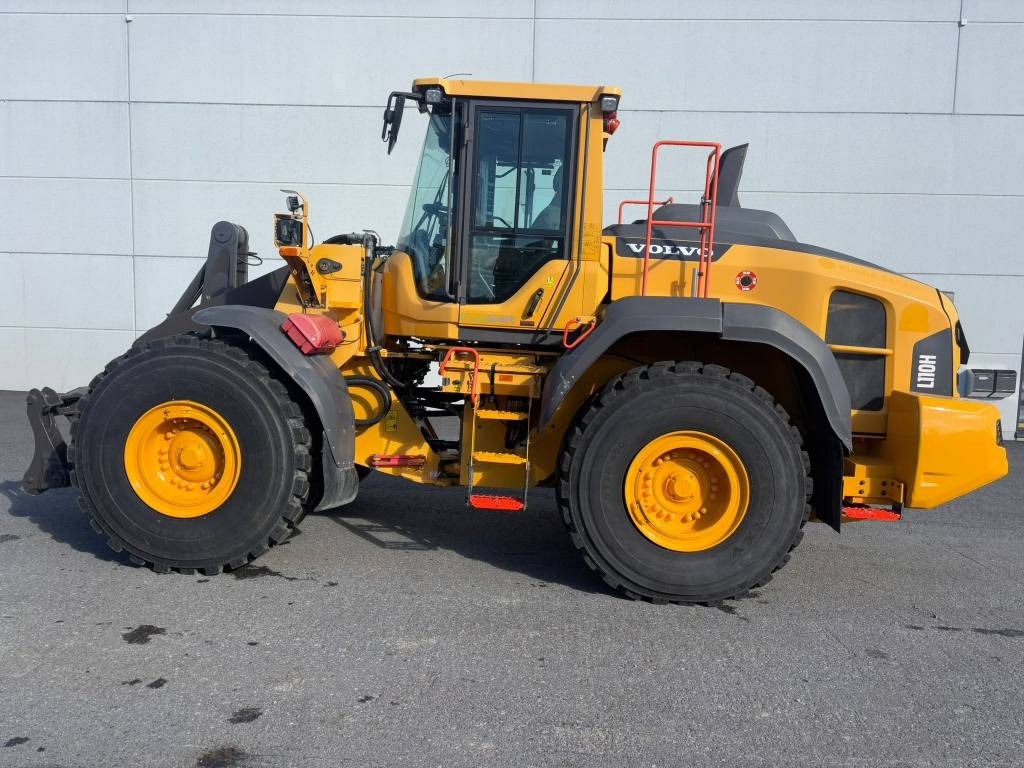 Volvo L 110 H - Wheel loader: gambar 1 Volvo L 110 H - Wheel loader: gambar 1