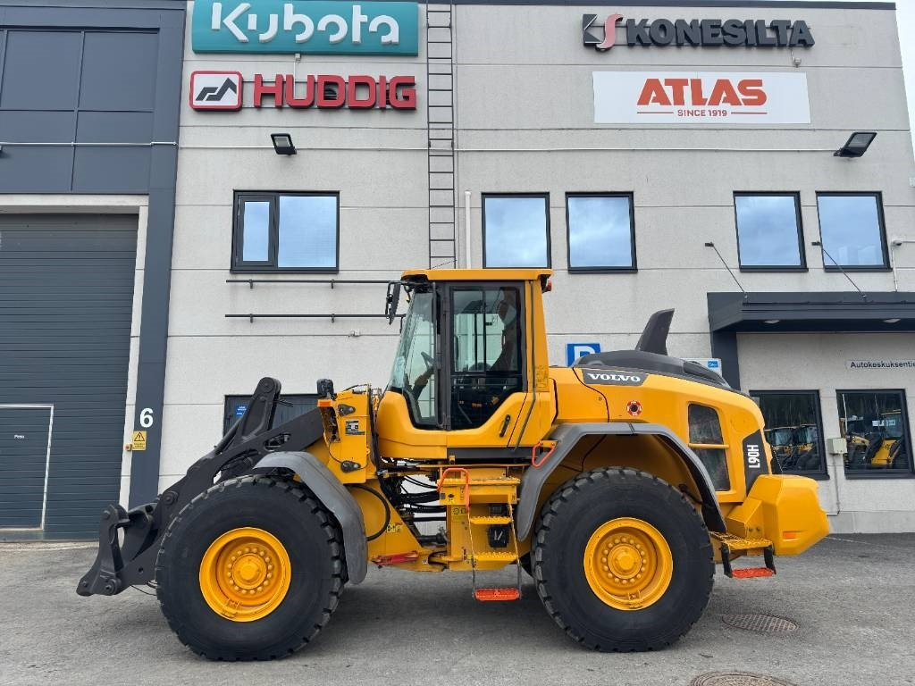 Volvo L 90 H UUSILLA RENKAILLA - Wheel loader: gambar 1 Volvo L 90 H UUSILLA RENKAILLA - Wheel loader: gambar 1